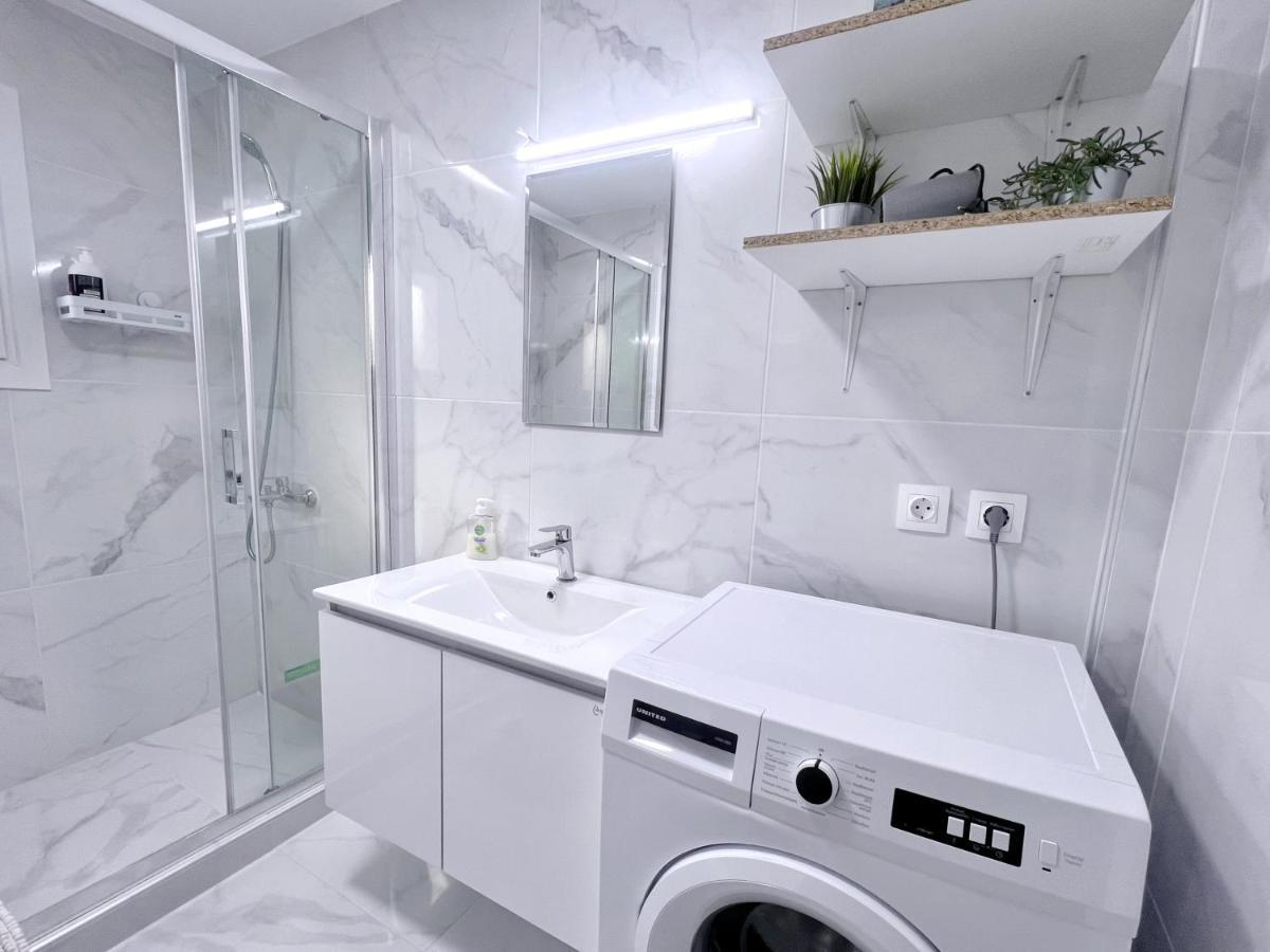 Wsd Faliro New 1Bd Apartment With Bal Near Alimos Marina Athen Exterior foto